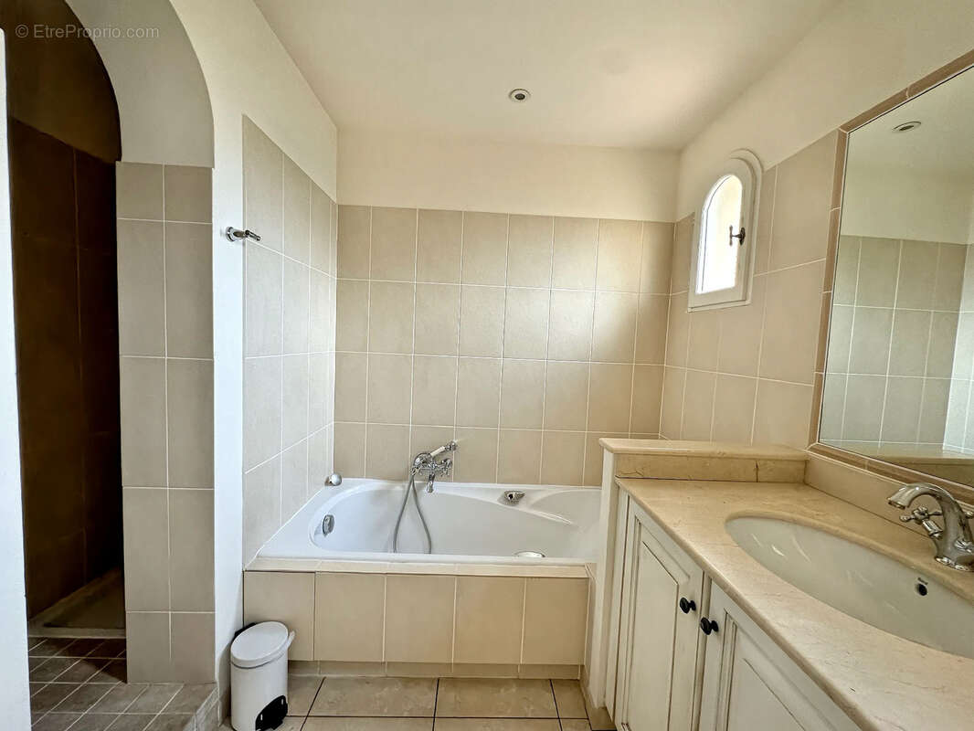 Appartement à LA MOTTE