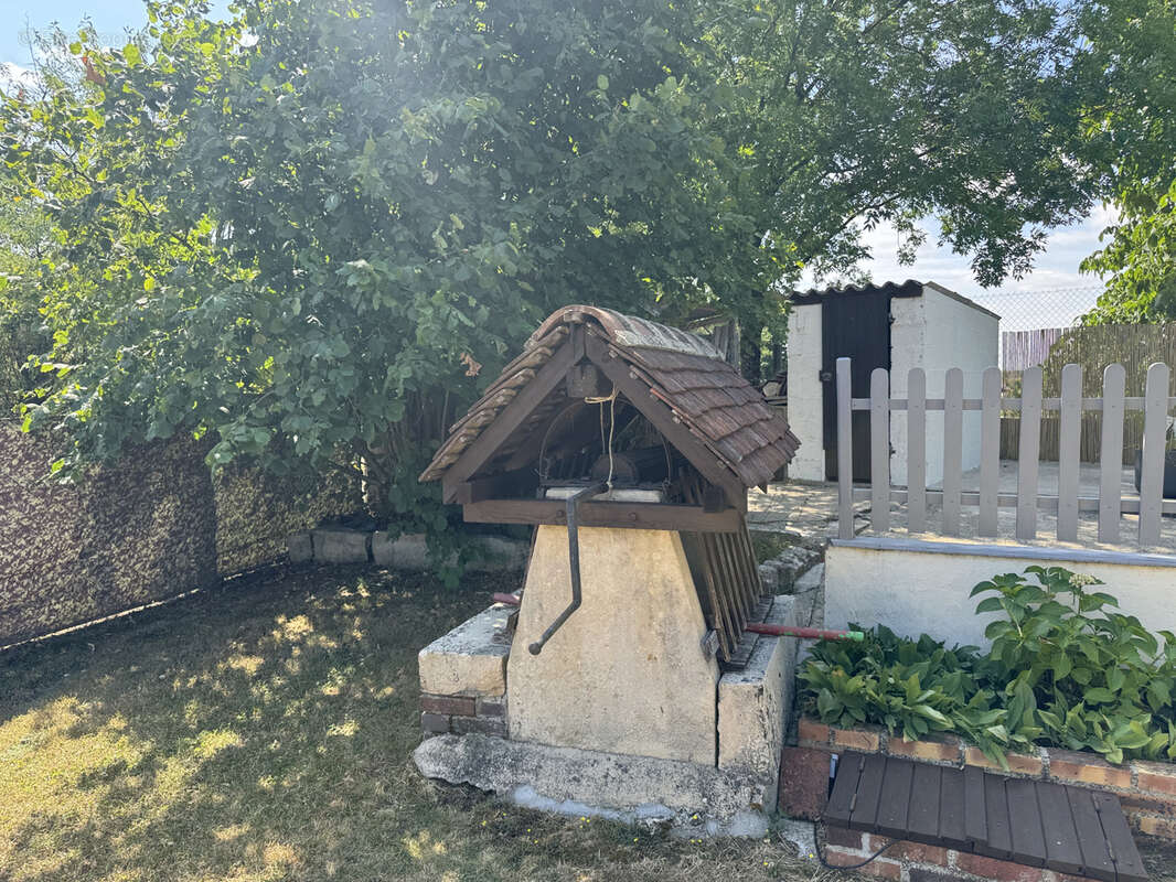 Maison à MONTCORBON