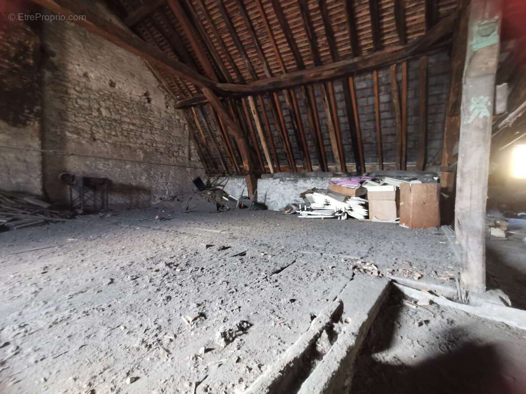 Appartement à LA CHARITE-SUR-LOIRE