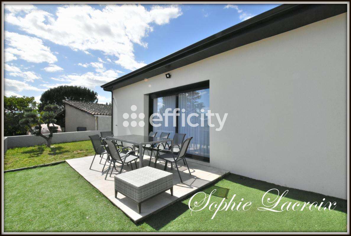 Maison à LE PEAGE-DE-ROUSSILLON