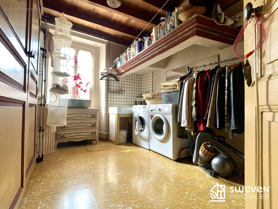 Maison à COUSTOUGES