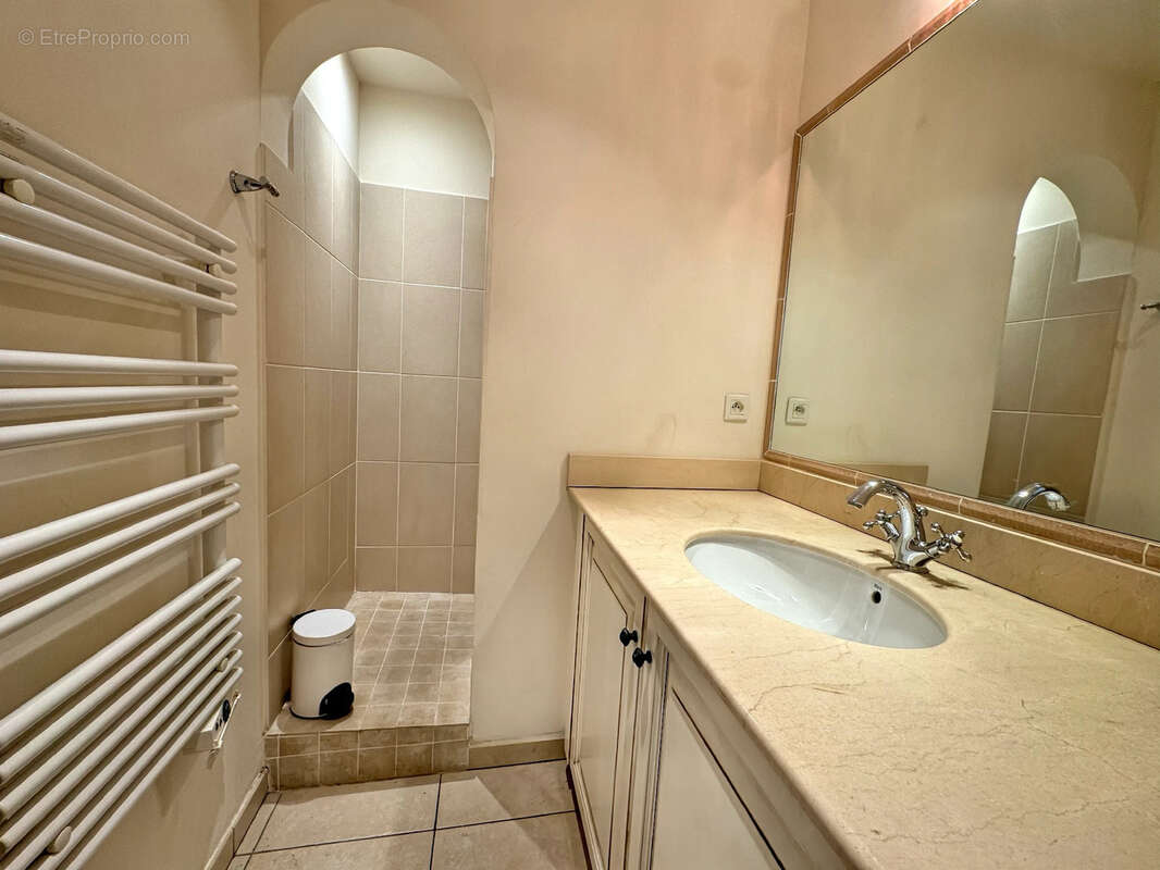 Appartement à LA MOTTE