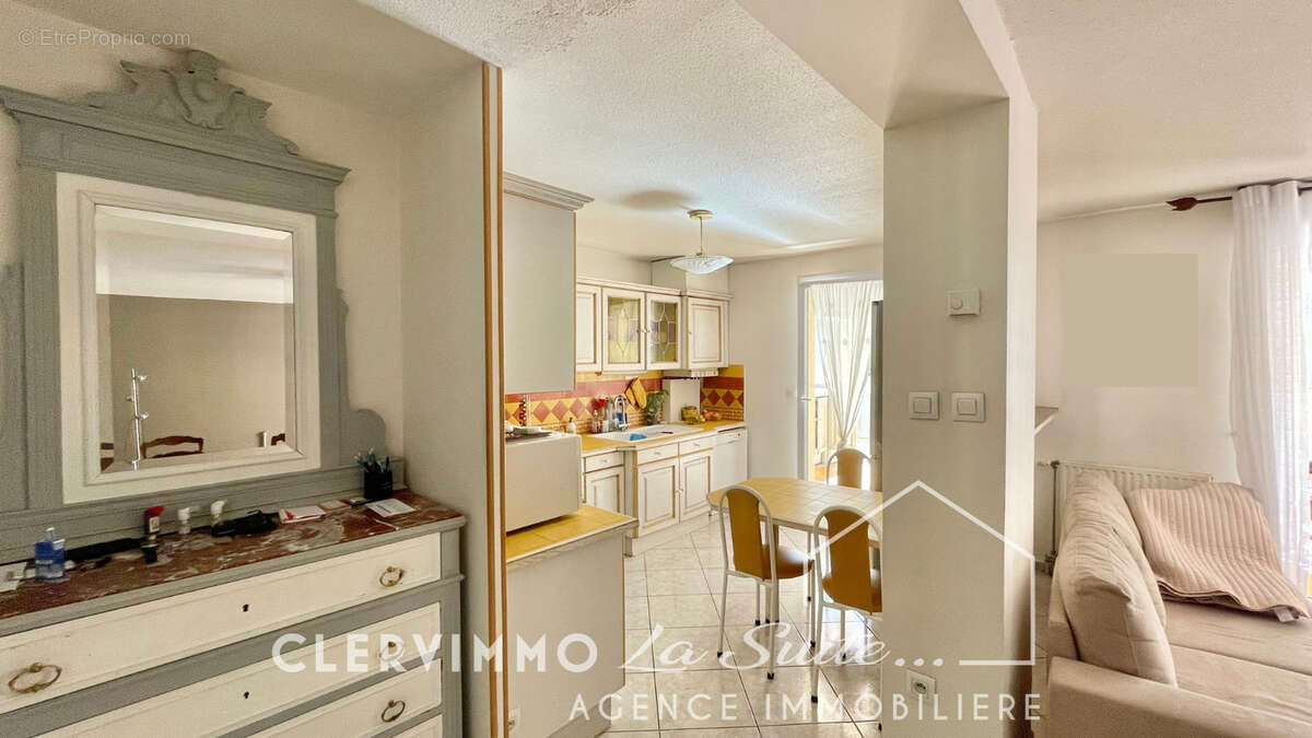 Appartement à MARSEILLE-11E