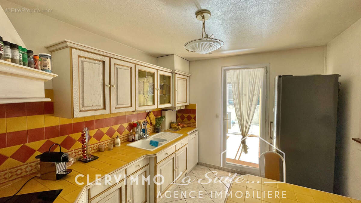 Appartement à MARSEILLE-11E