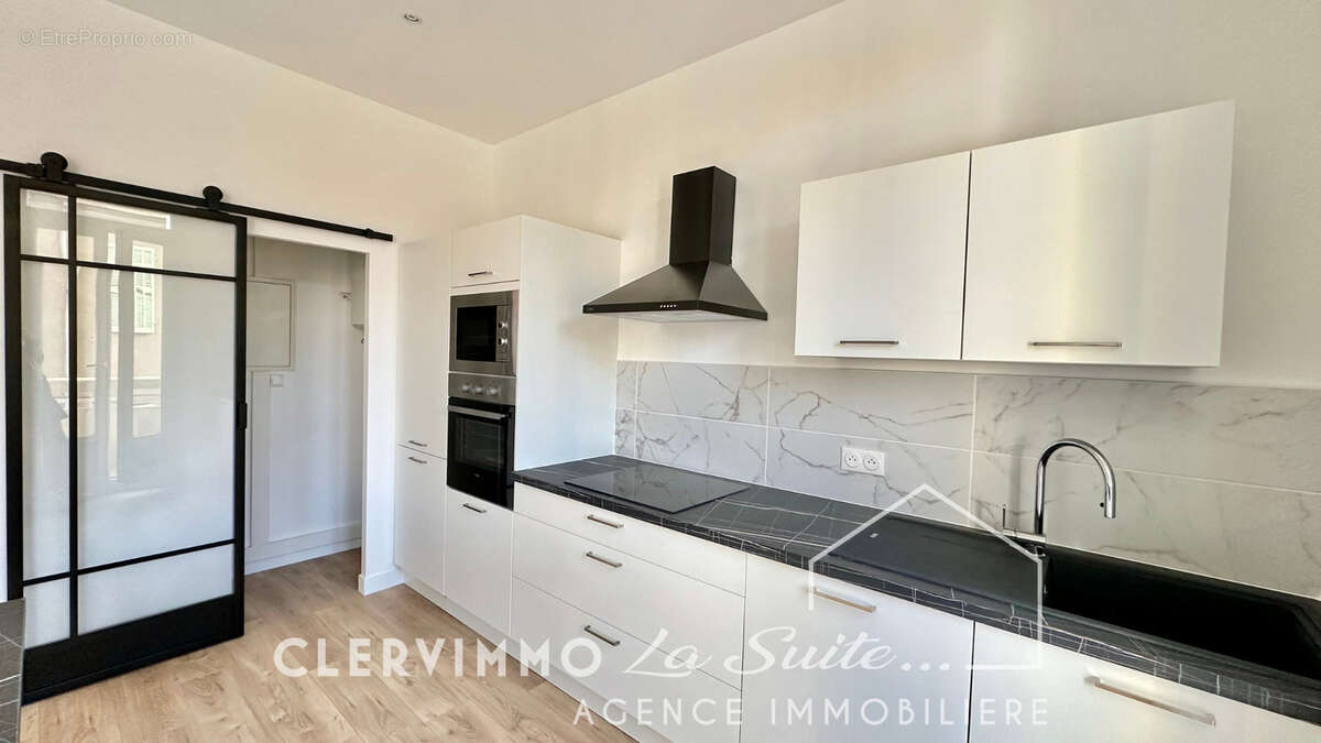 Appartement à MARSEILLE-4E