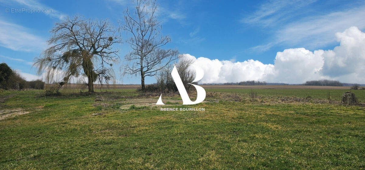 Terrain à VANVILLE