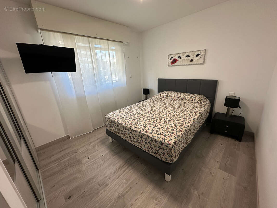 Appartement à SAINT-LAURENT-DU-VAR