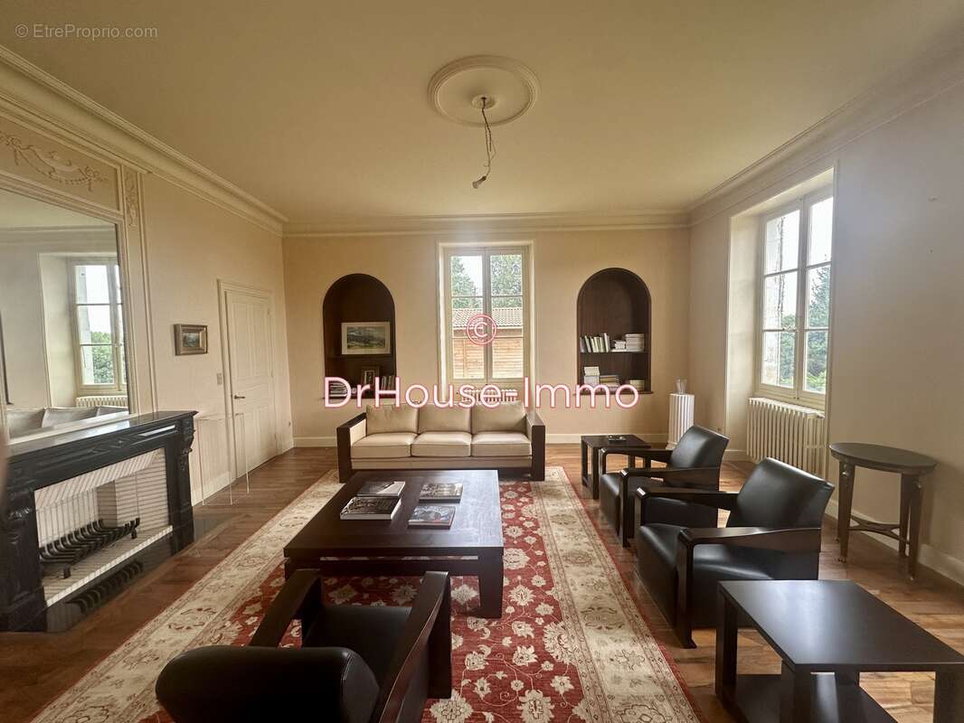 Maison à CHATILLON-SAINT-JEAN