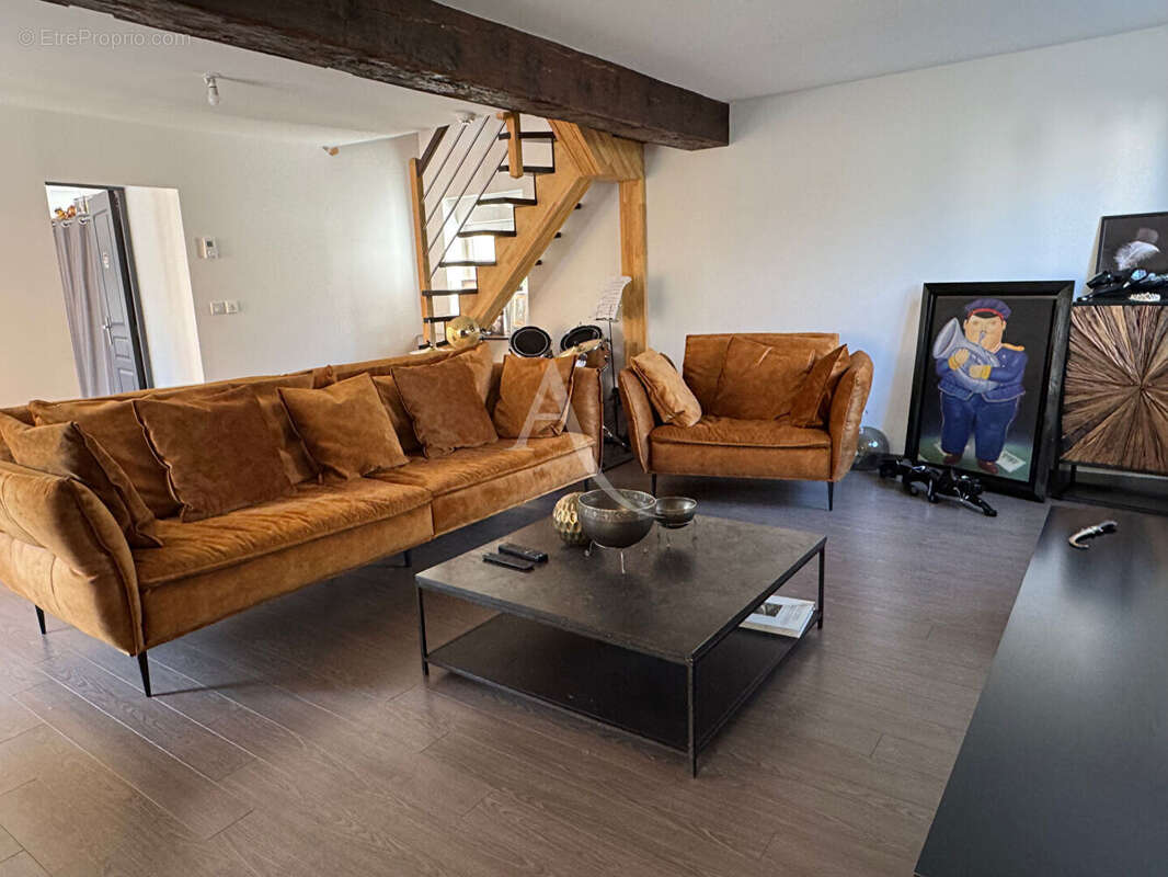 Maison à DUN-LE-POELIER