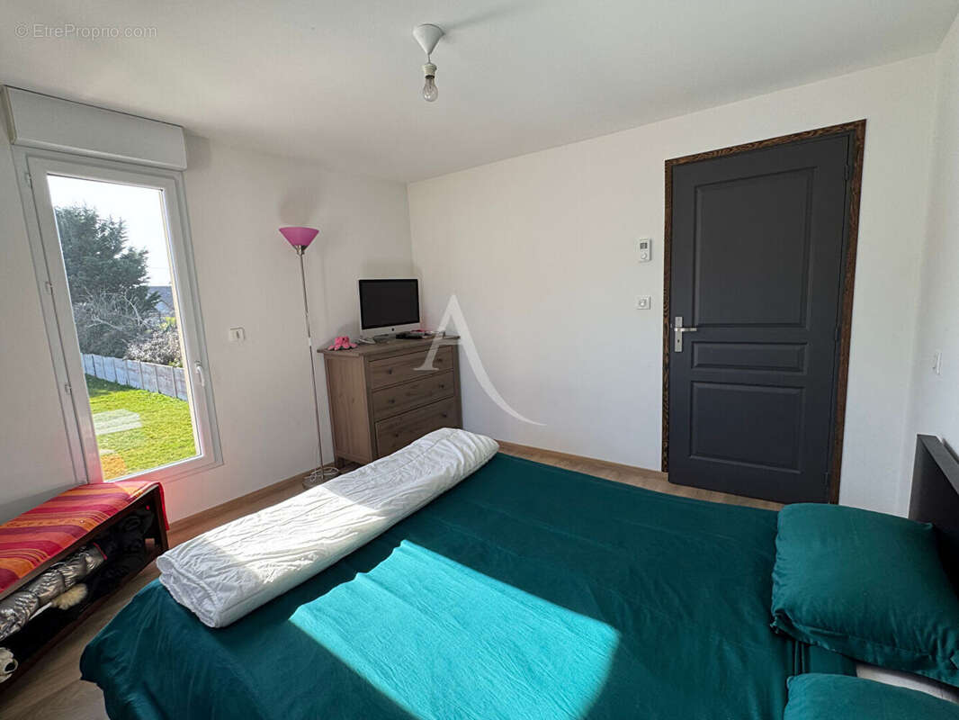 Maison à DUN-LE-POELIER