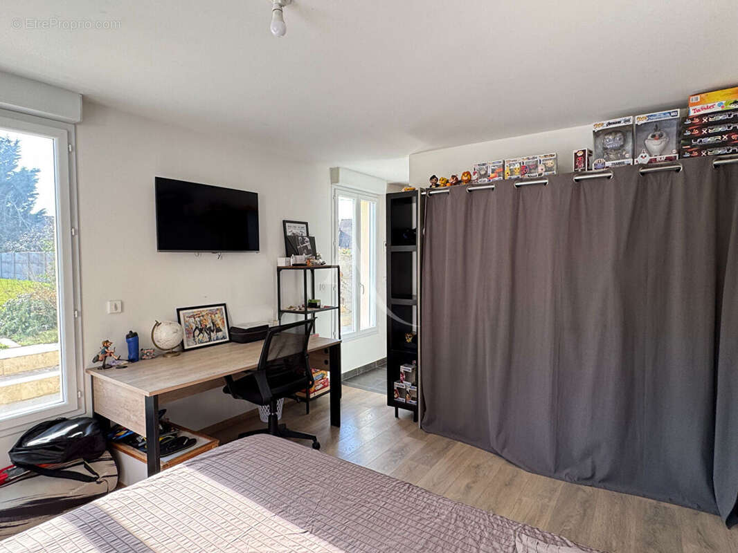 Maison à DUN-LE-POELIER