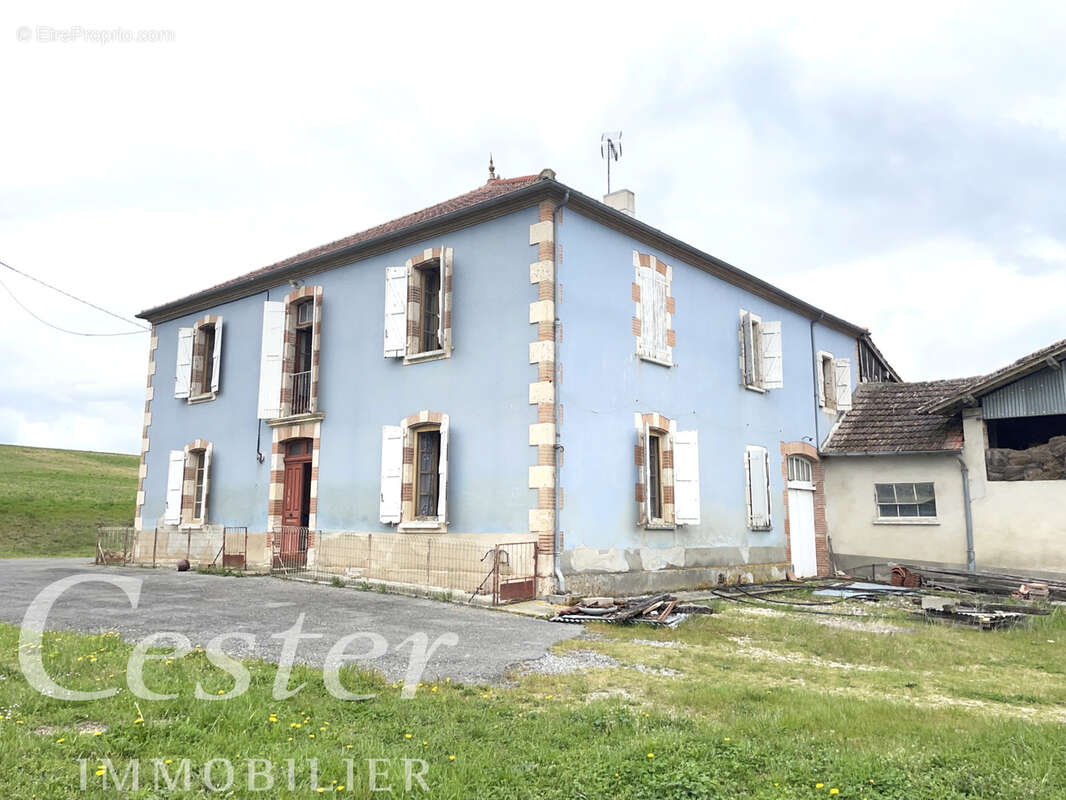 Maison à ESCORNEBOEUF