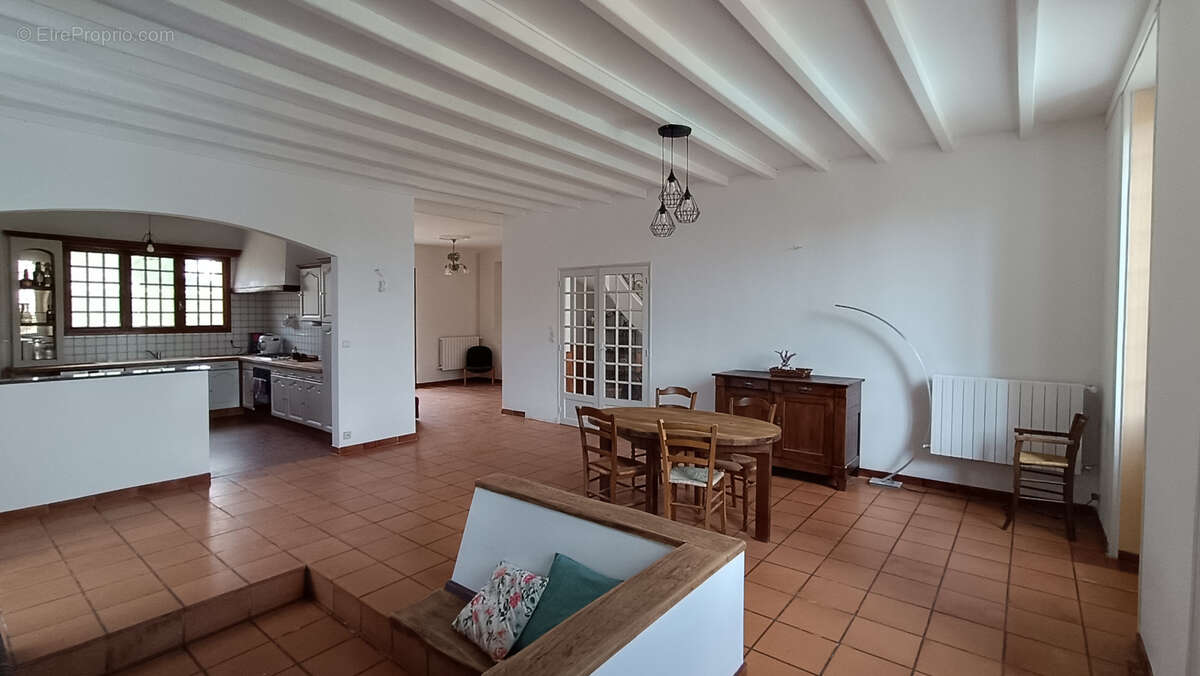 Maison à VILLARS-EN-PONS