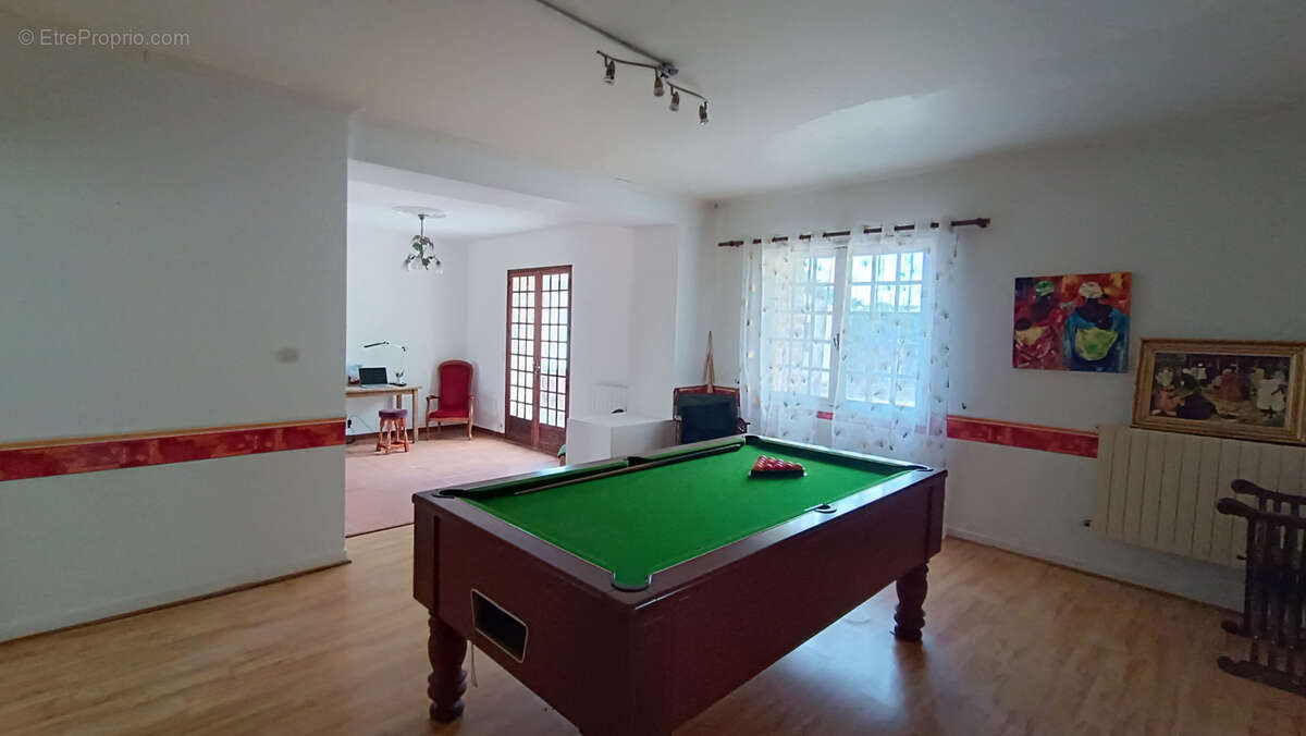 Maison à VILLARS-EN-PONS