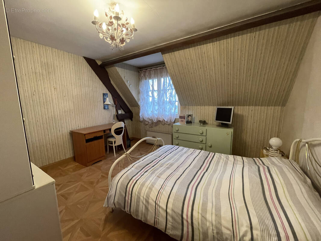 Maison à CERNAY-LA-VILLE