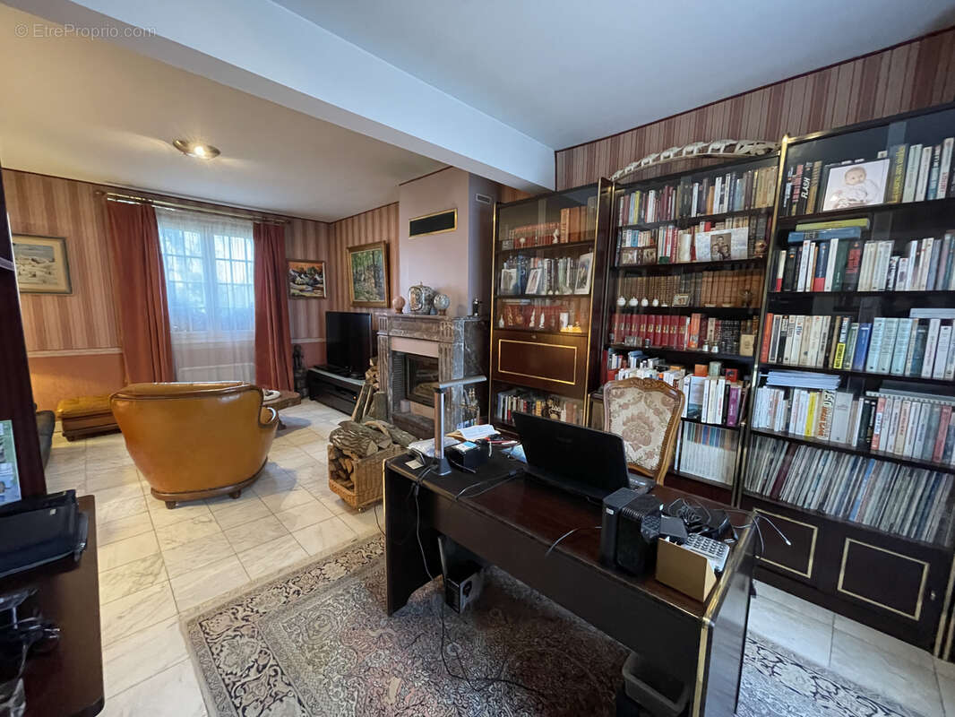 Maison à CERNAY-LA-VILLE