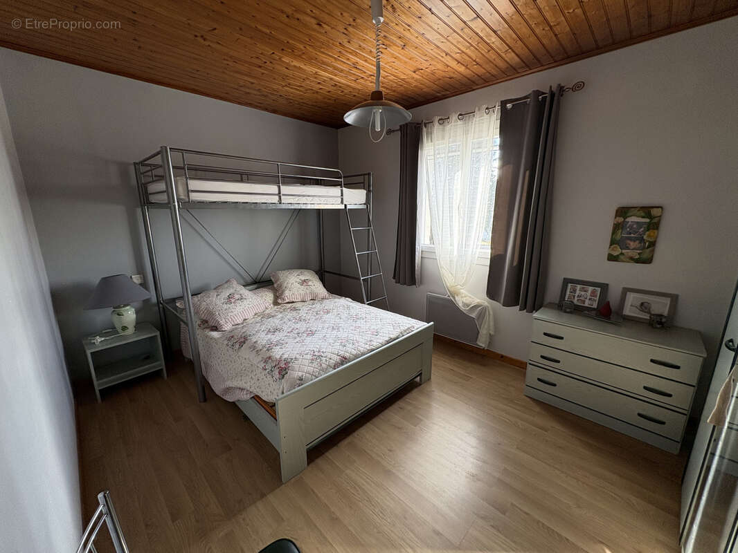 Maison à FEUGAROLLES