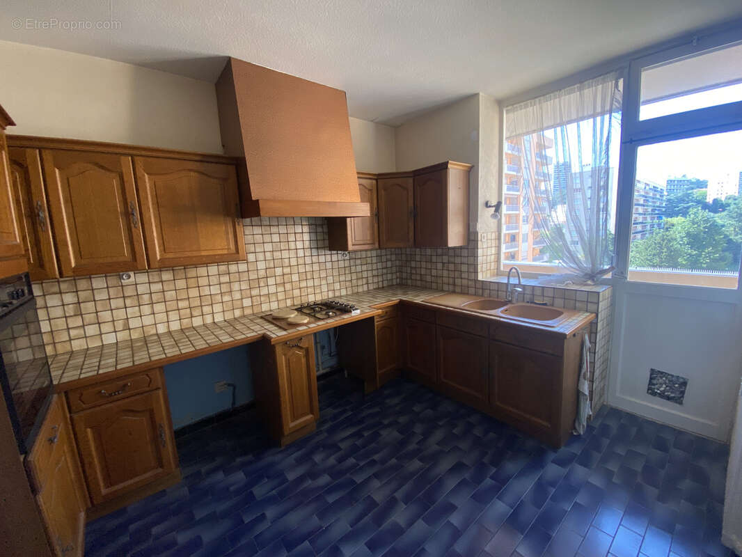 Appartement à SAINT-ETIENNE