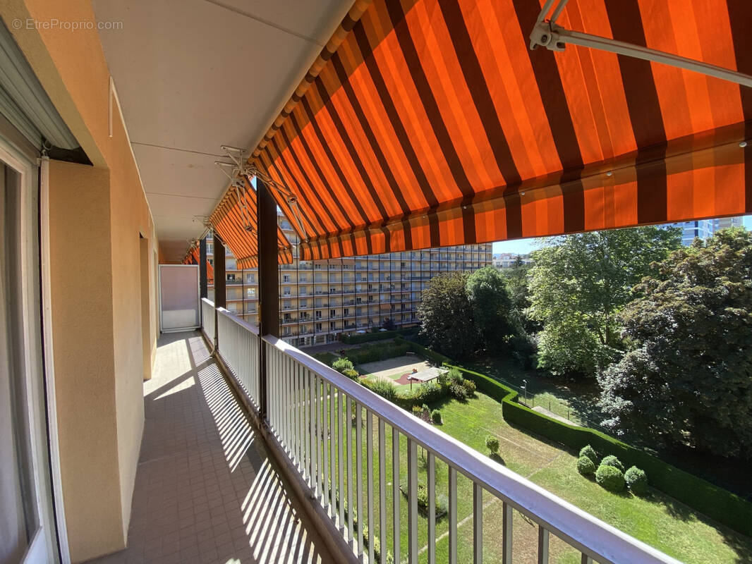 Appartement à SAINT-ETIENNE