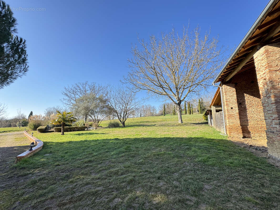 Maison à LE CASTERA