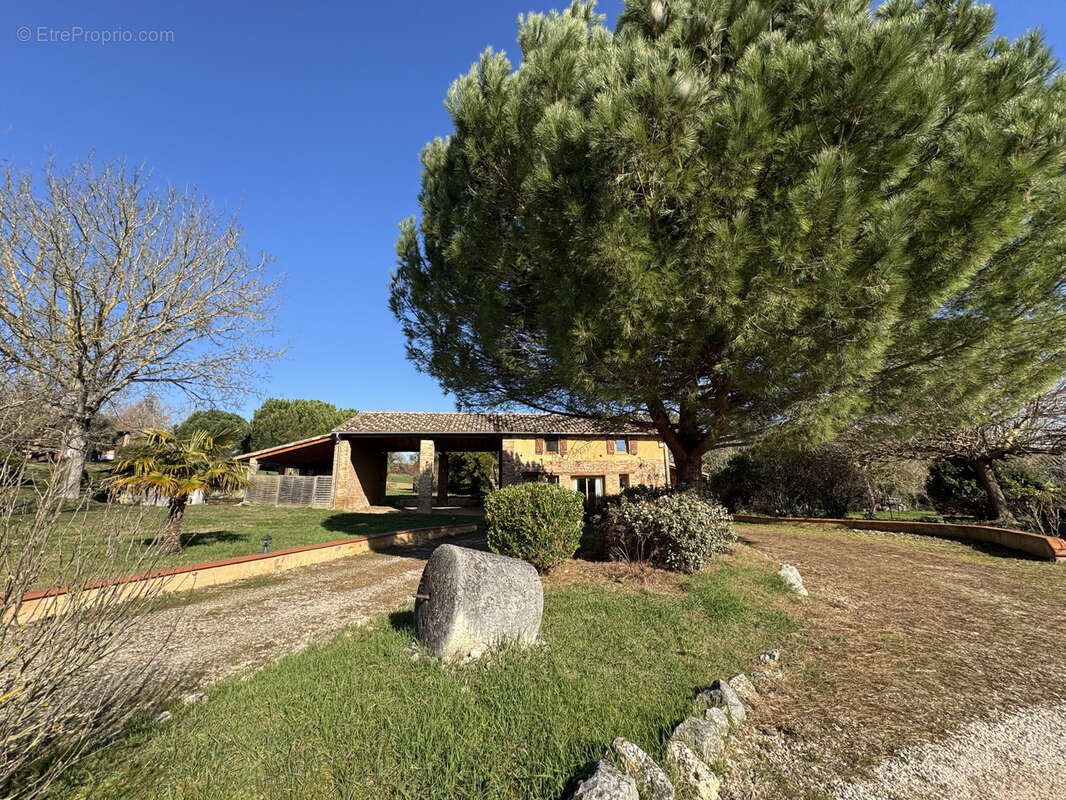 Maison à LE CASTERA