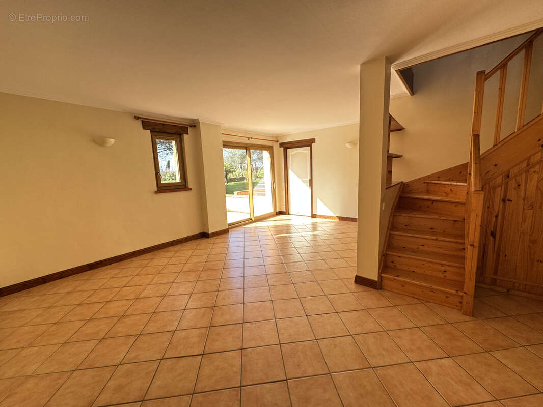 Maison à LE CASTERA