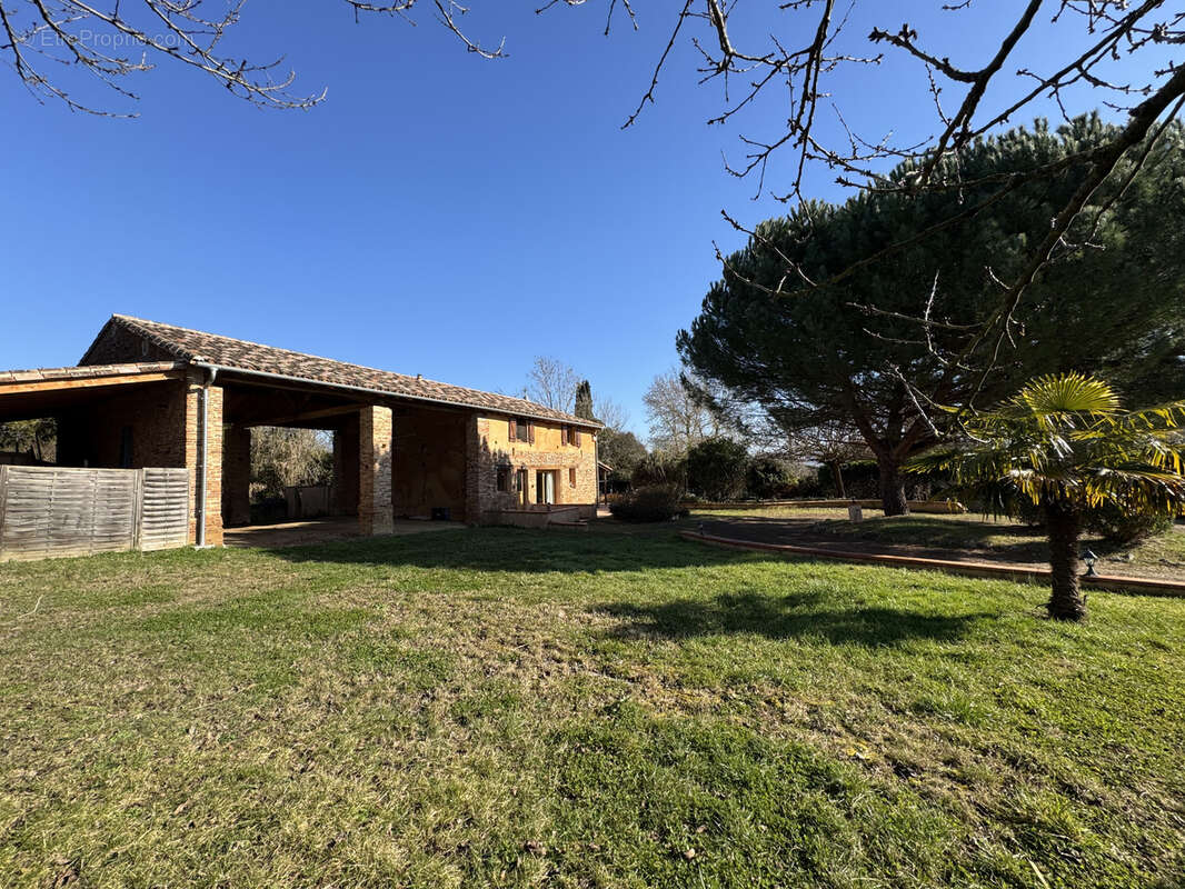 Maison à LE CASTERA