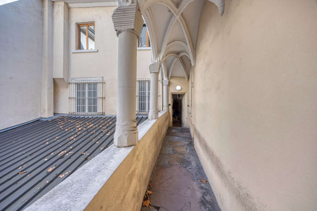 Commerce à GRENOBLE