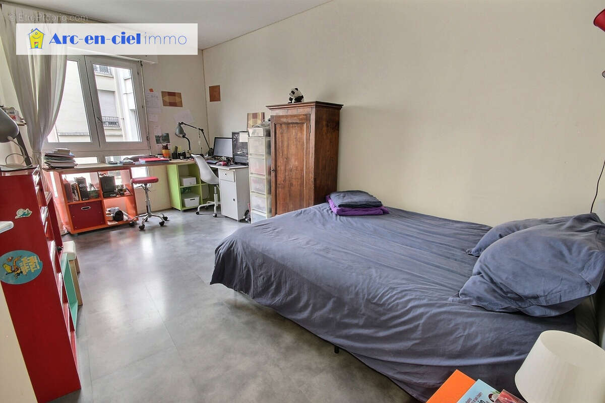 Appartement à PARIS-3E