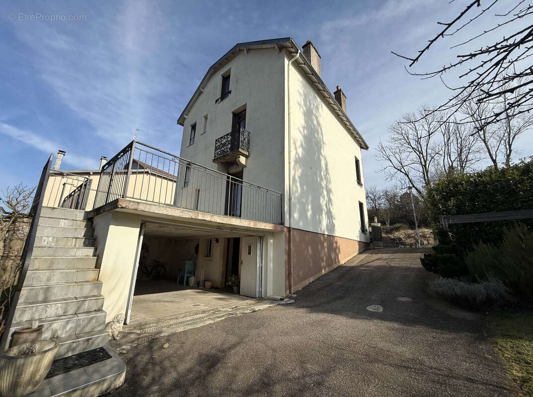 Maison à CONTREXEVILLE