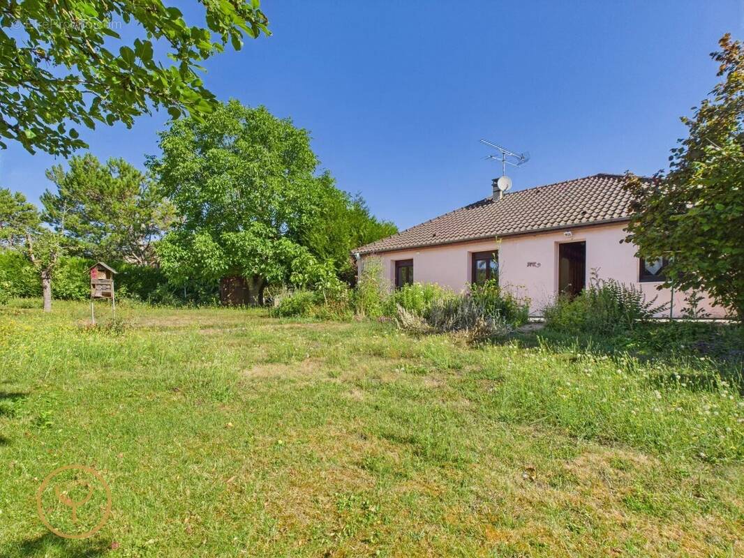 Maison à SAINT-POUANGE