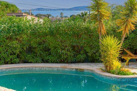 Maison à CARQUEIRANNE