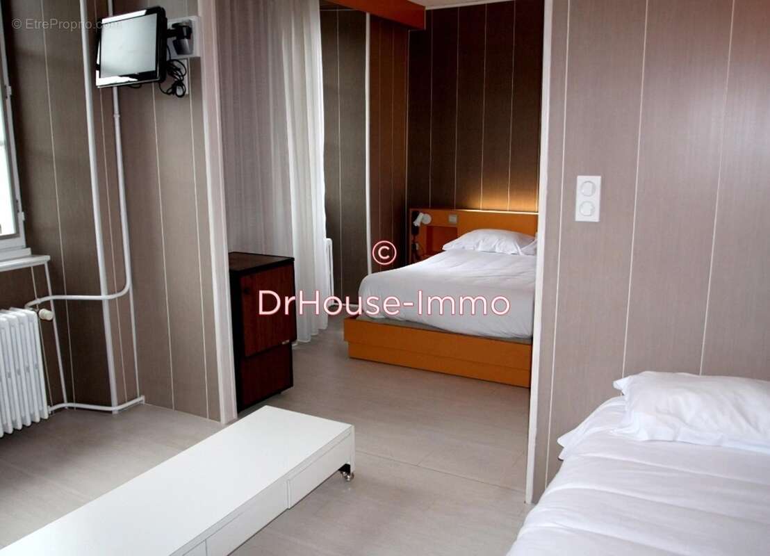 Commerce à PONT-DE-SALARS