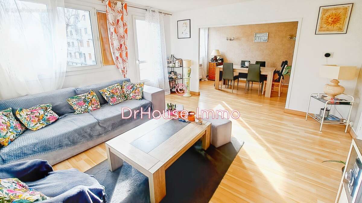 Appartement à LE PLESSIS-TREVISE