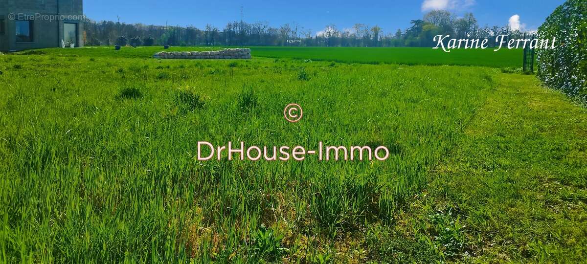 Terrain à SAINT-BERNARD