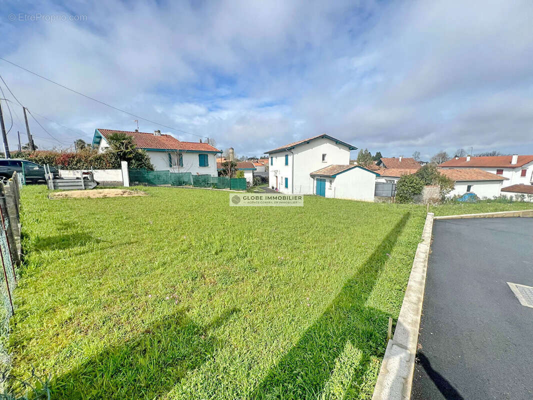 Terrain à ARCANGUES