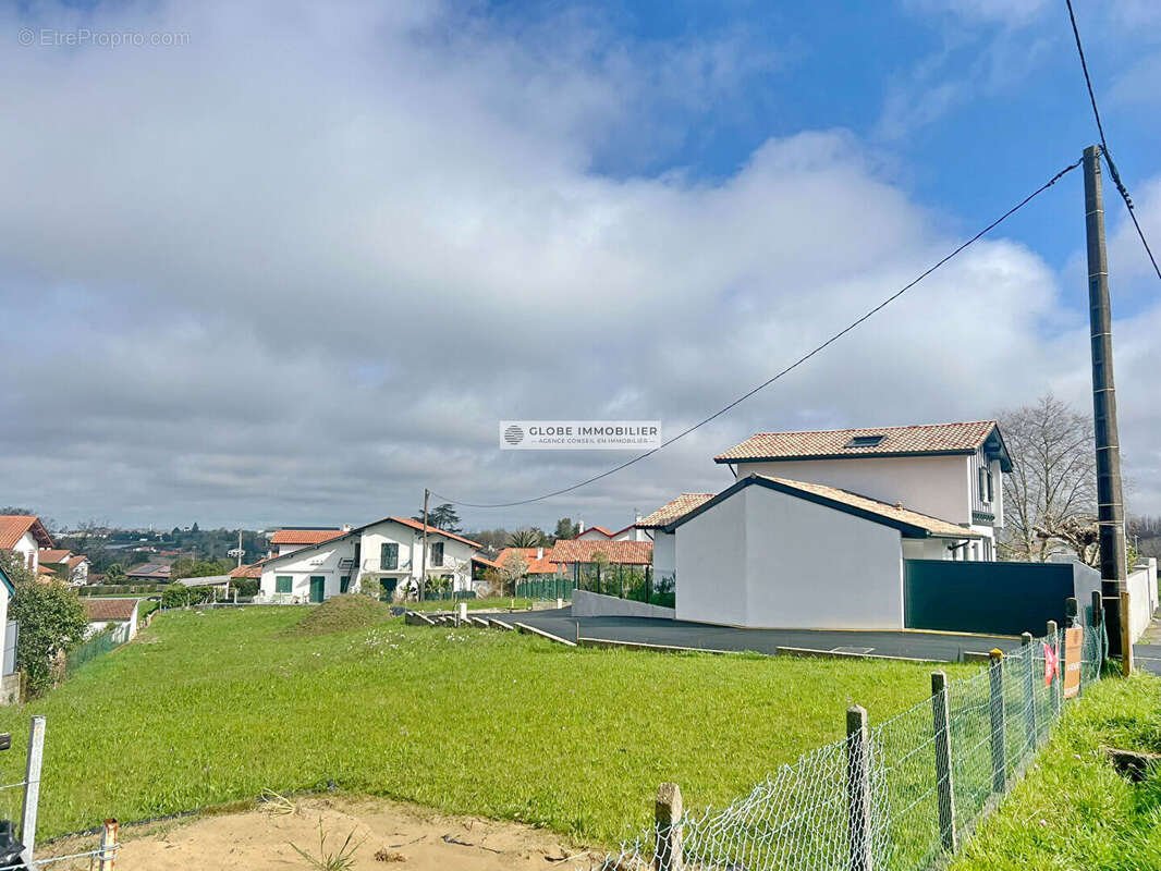 Terrain à ARCANGUES