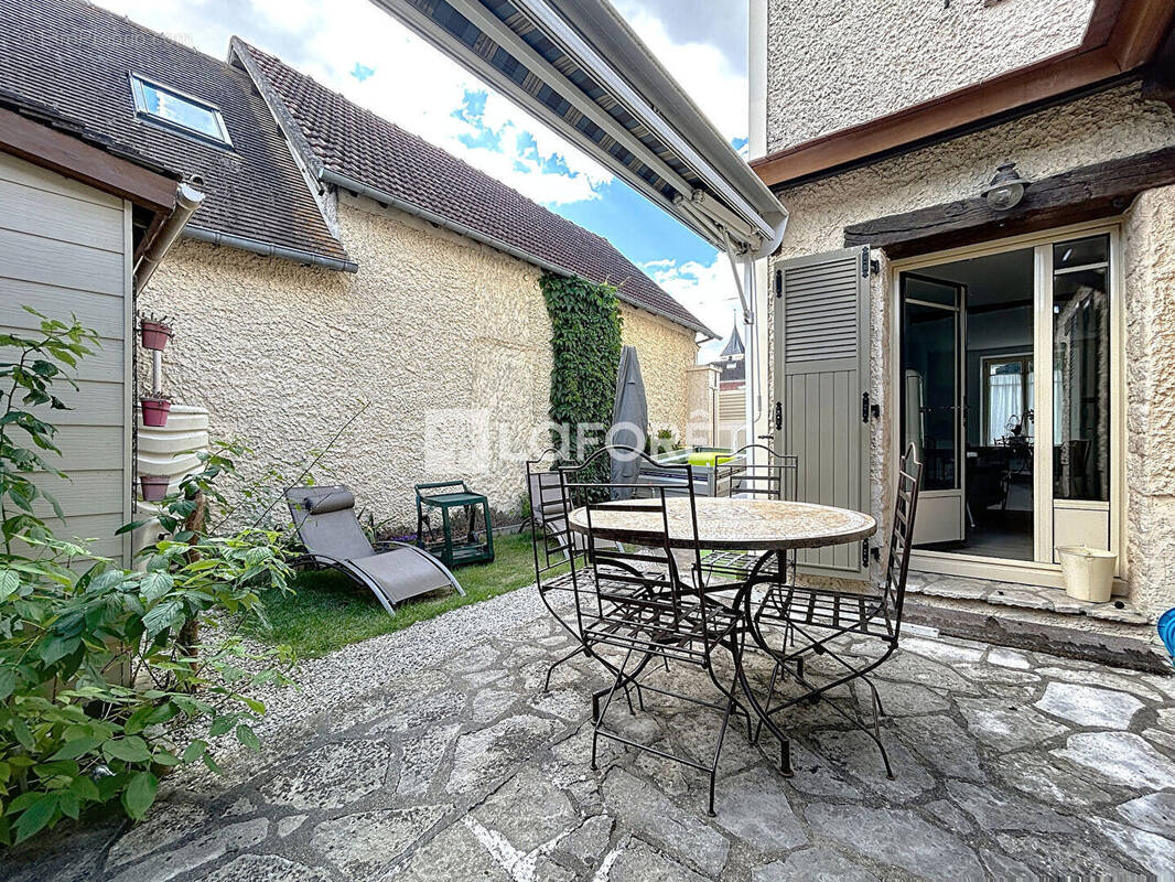 Maison à SAINT-MARCEL