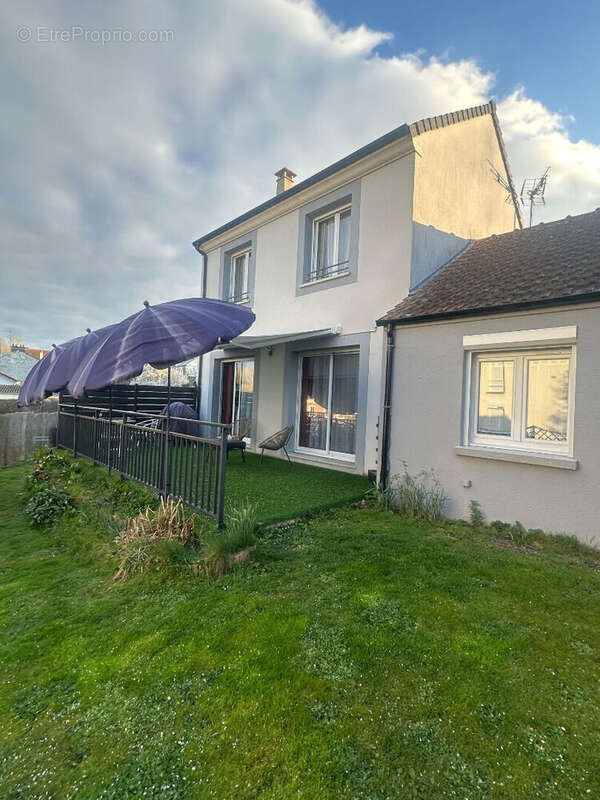 Maison à COULOMMIERS