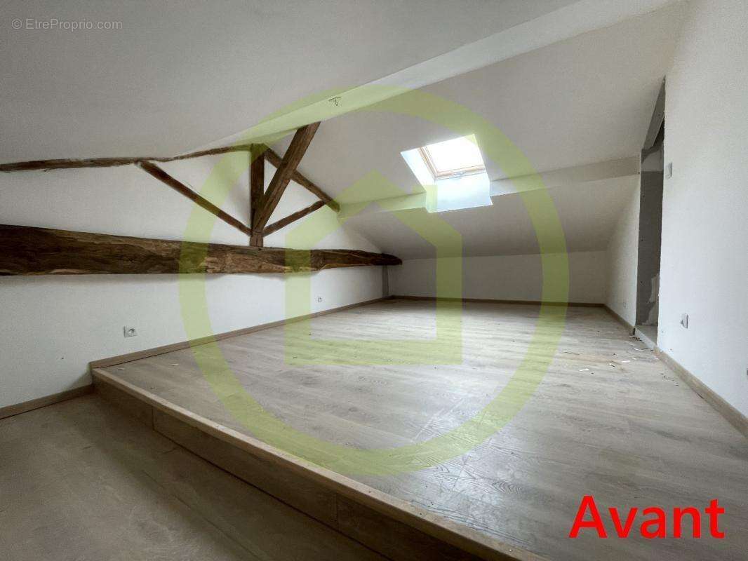 Maison à VILLEBOIS-LAVALETTE