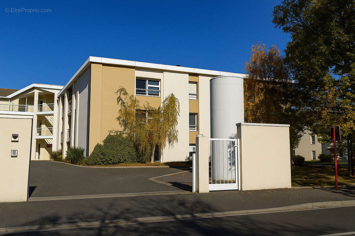 Appartement à PAREMPUYRE