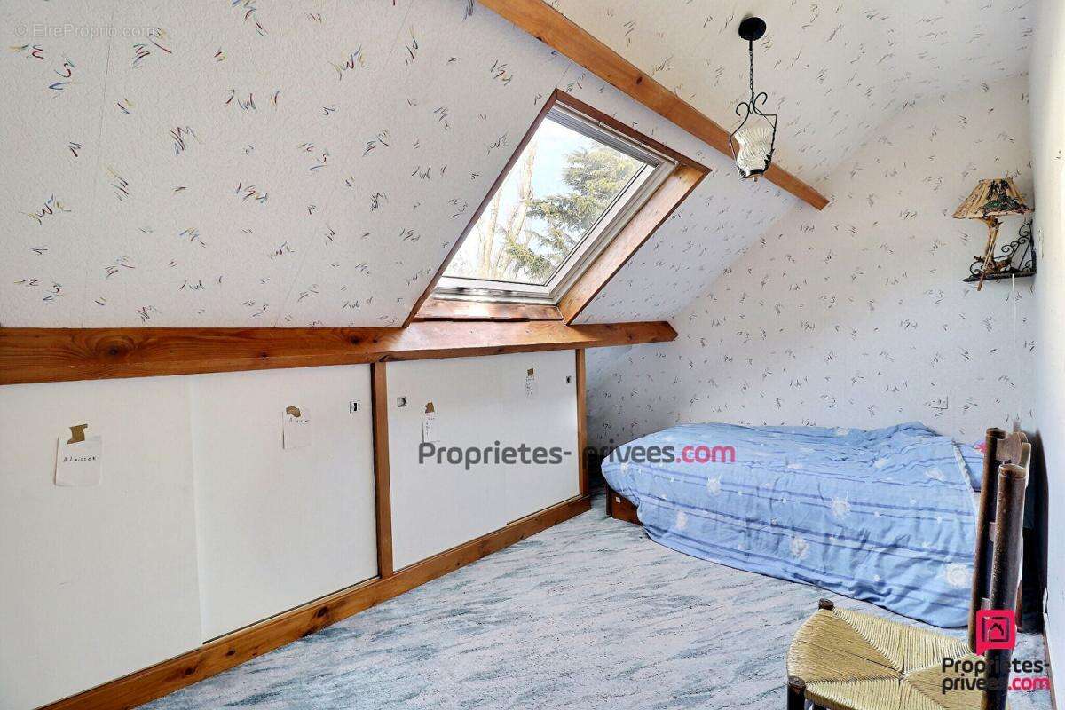 Maison à SAINTE-GENEVIEVE-DES-BOIS