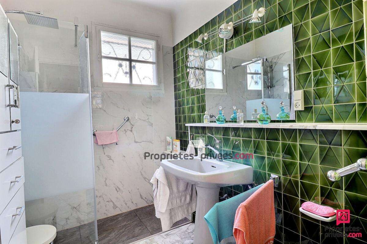 Maison à SAINTE-GENEVIEVE-DES-BOIS