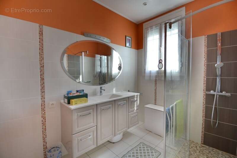 Maison à LA COURONNE