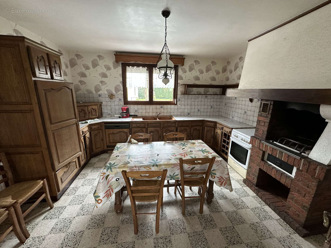 Maison à MONCHY-SUR-EU