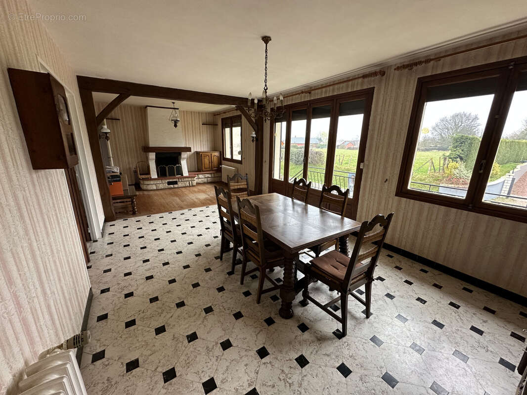 Maison à MONCHY-SUR-EU