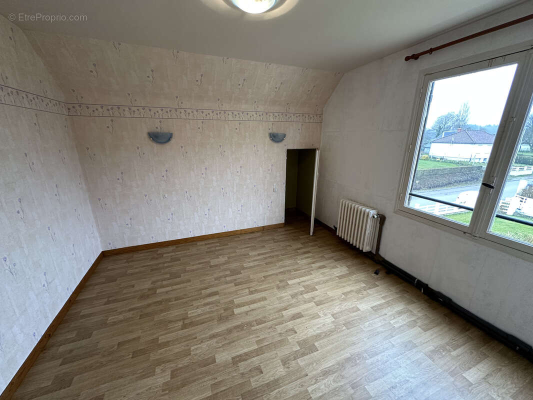 Maison à MONCHY-SUR-EU