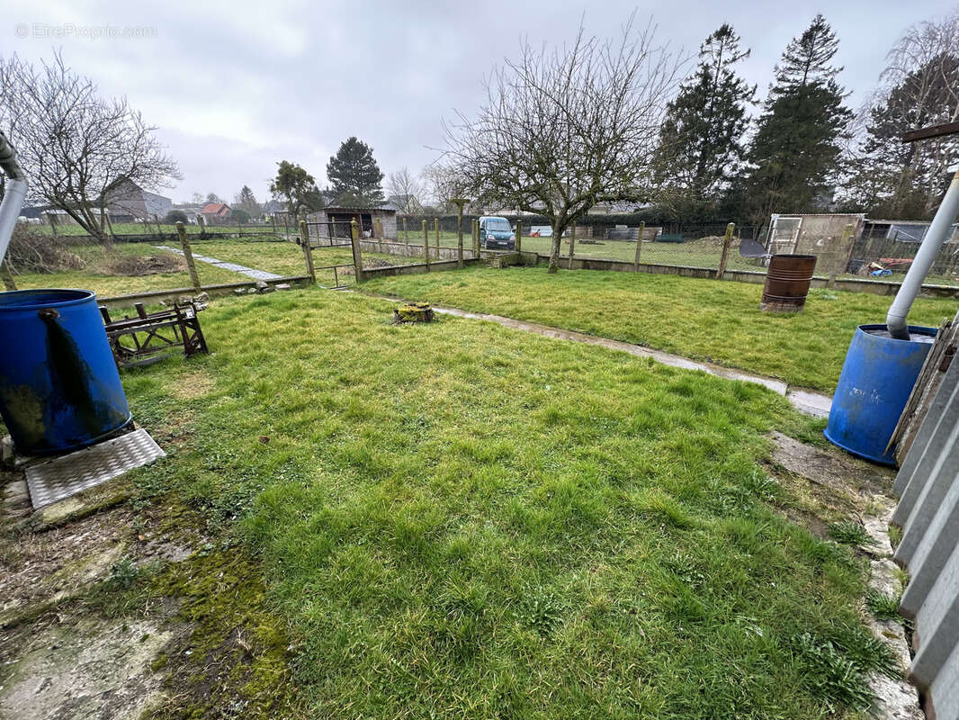 Maison à MONCHY-SUR-EU