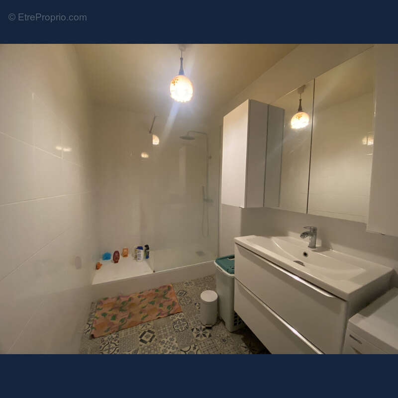 Appartement à ONET-LE-CHATEAU