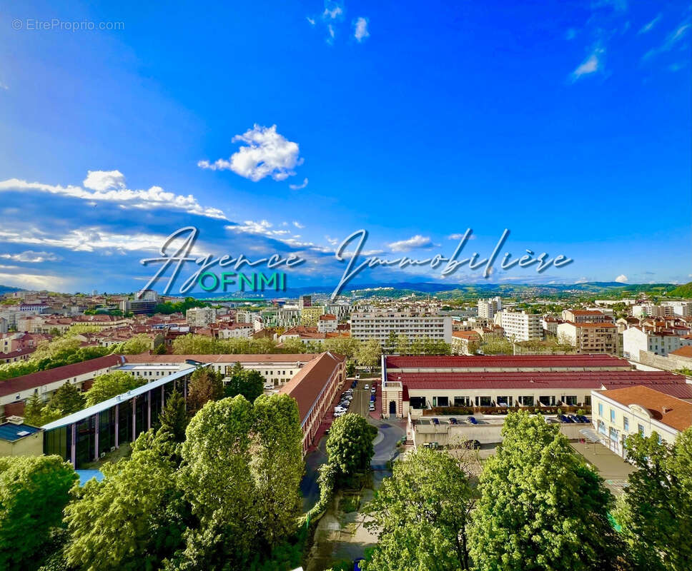 Appartement à SAINT-ETIENNE